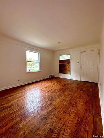 19242 Moross Road, Detroit, MI 48224