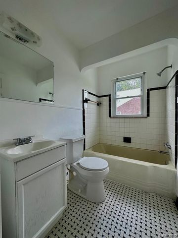 19242 Moross Road, Detroit, MI 48224