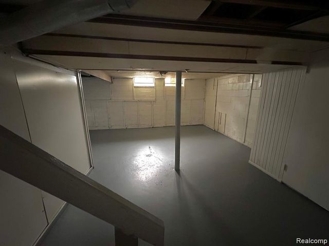 19242 Moross Road, Detroit, MI 48224