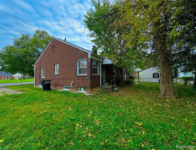 19242 Moross Road, Detroit, MI 48224