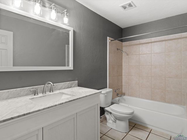 316 N Cotton, Gladewater, TX 75647