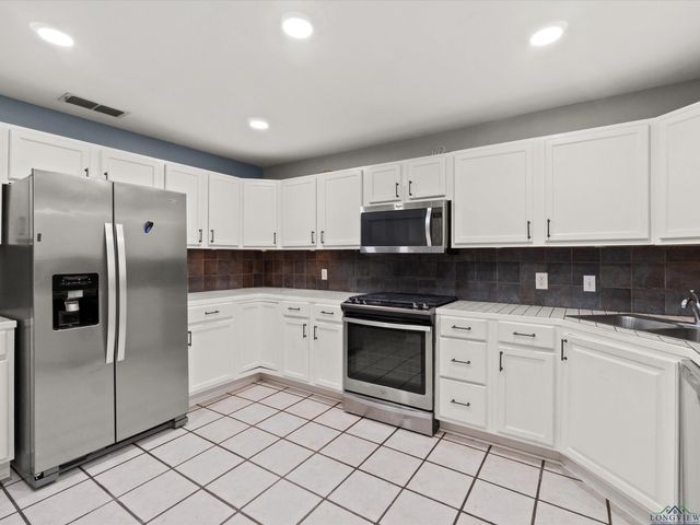 316 N Cotton, Gladewater, TX 75647