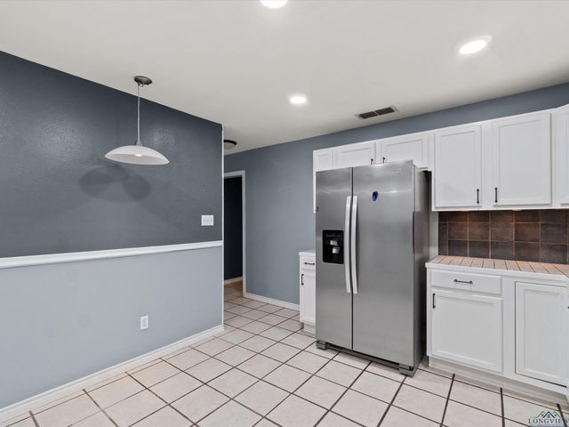 316 N Cotton, Gladewater, TX 75647