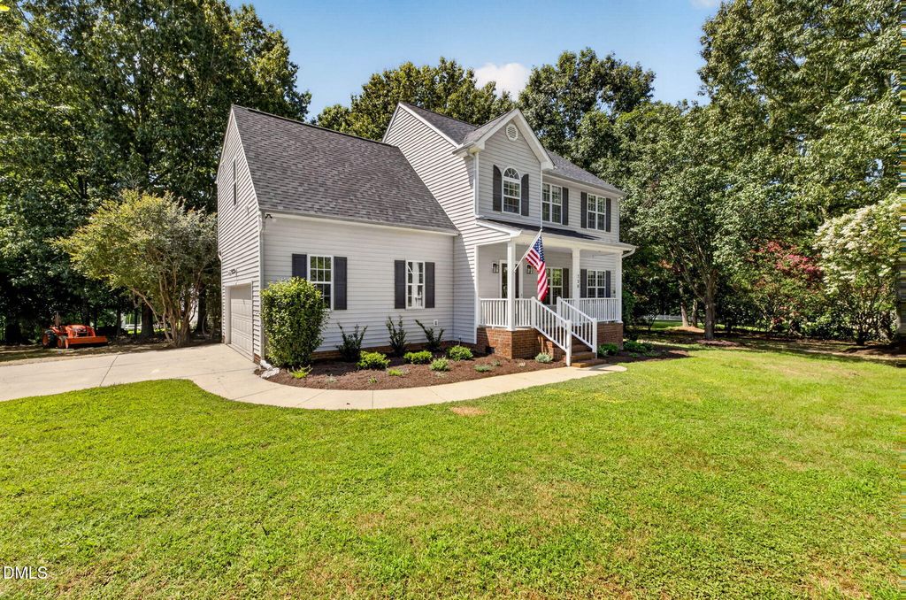 720 Raymond Drive, Clayton, NC 27527