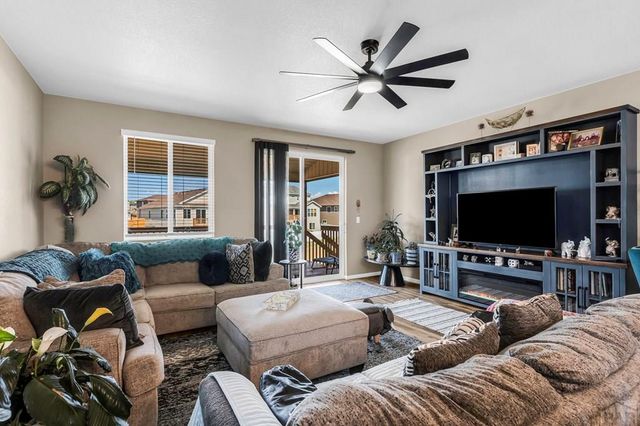 3401 Bella Luna Dr, Pueblo, CO 81001