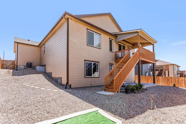 3401 Bella Luna Dr, Pueblo, CO 81001