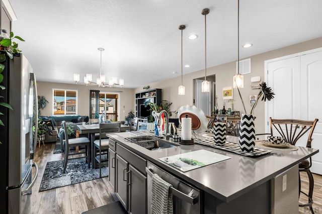 3401 Bella Luna Dr, Pueblo, CO 81001