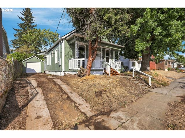 2055 N WYGANT St, Portland, OR 97217