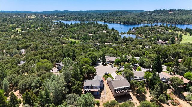 11594 Madrone Ct, Auburn, CA 95602
