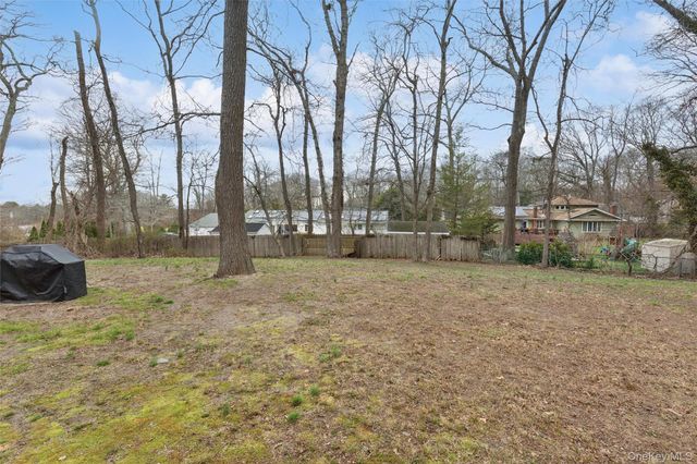 49 Overhill Road, Wading River, NY 11792