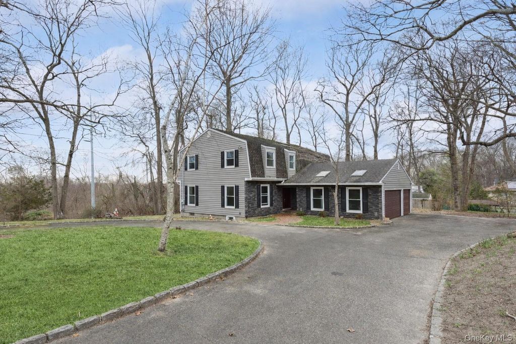 49 Overhill Road, Wading River, NY 11792