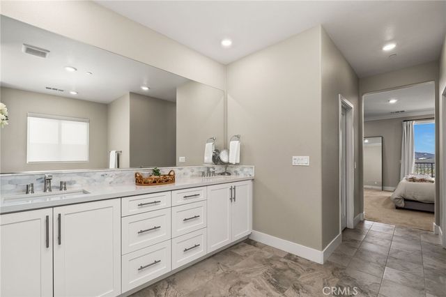 15431 Van Lodensteyn, San Diego, CA 92127