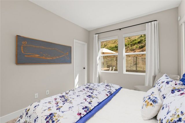 15431 Van Lodensteyn, San Diego, CA 92127