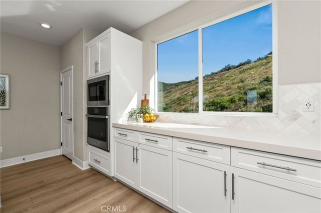 15431 Van Lodensteyn, San Diego, CA 92127