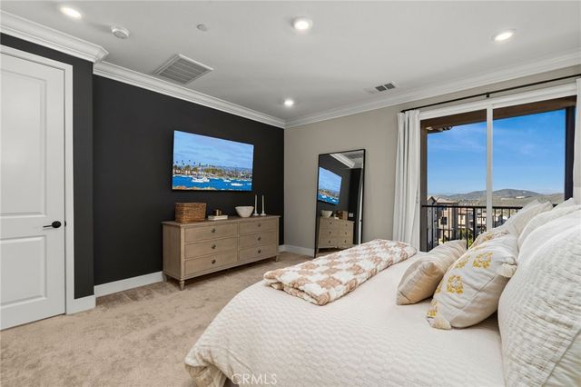 15431 Van Lodensteyn, San Diego, CA 92127