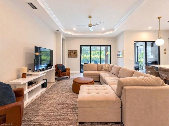 8174 Lucello TER S, Naples, FL 34114
