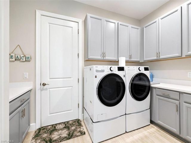 8174 Lucello TER S, Naples, FL 34114