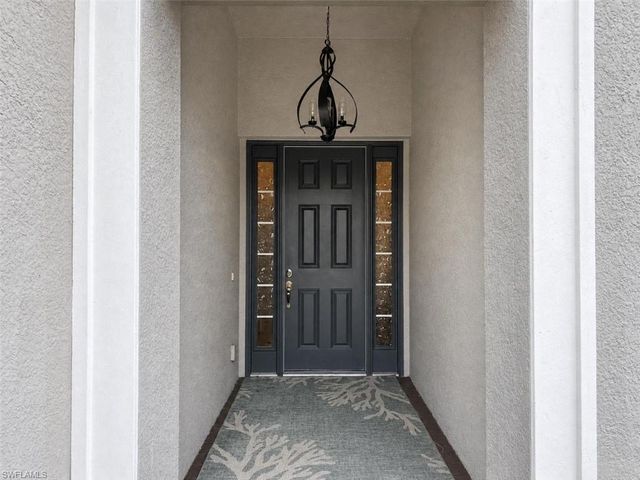 8174 Lucello TER S, Naples, FL 34114