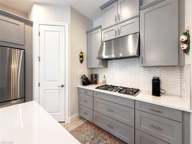 8174 Lucello TER S, Naples, FL 34114