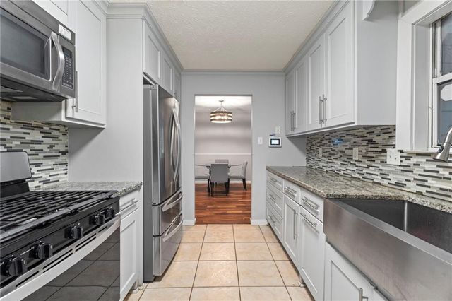 661 Sunfield Drive NW, Lilburn, GA 30047