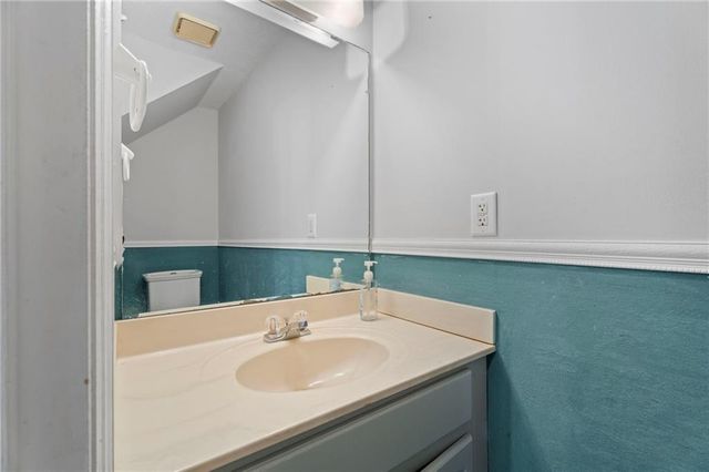 661 Sunfield Drive NW, Lilburn, GA 30047