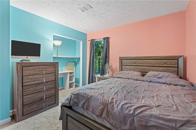 661 Sunfield Drive NW, Lilburn, GA 30047