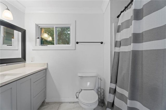 661 Sunfield Drive NW, Lilburn, GA 30047