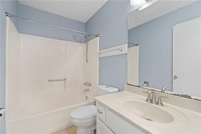 661 Sunfield Drive NW, Lilburn, GA 30047