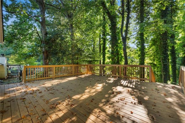 661 Sunfield Drive NW, Lilburn, GA 30047