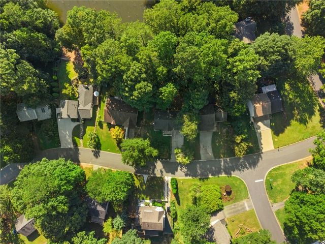 661 Sunfield Drive NW, Lilburn, GA 30047