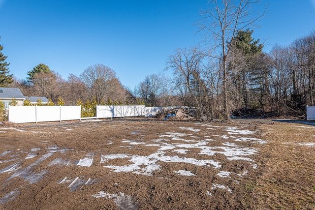 563 Whittenton St, Taunton, MA 02780