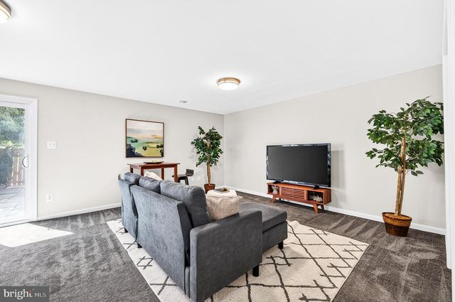 6433 ENGLISH IVY CT, Springfield, VA 22152