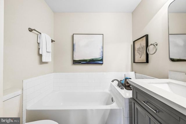 6433 ENGLISH IVY CT, Springfield, VA 22152