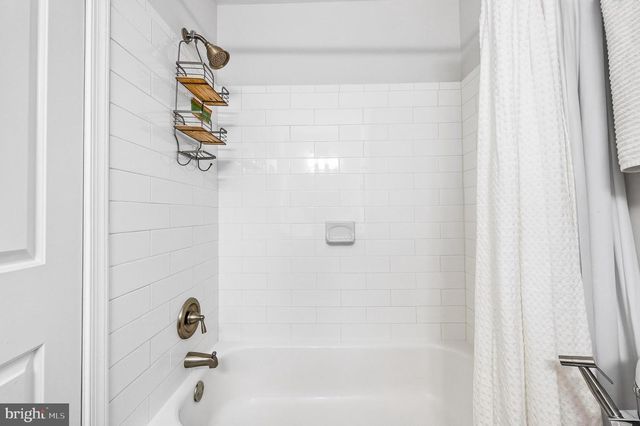 6433 ENGLISH IVY CT, Springfield, VA 22152