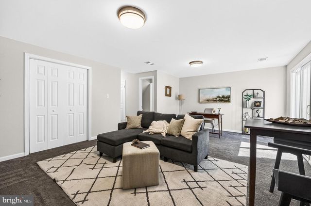 6433 ENGLISH IVY CT, Springfield, VA 22152
