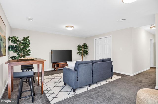6433 ENGLISH IVY CT, Springfield, VA 22152