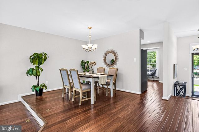 6433 ENGLISH IVY CT, Springfield, VA 22152