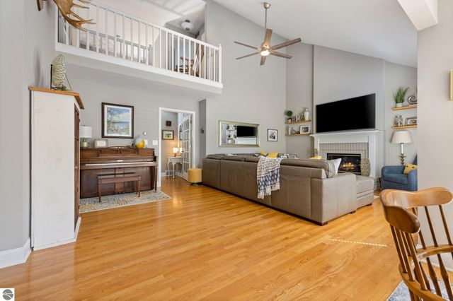 2174 Cuyahoga Court, Traverse City, MI 49686