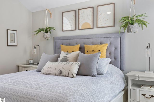 2174 Cuyahoga Court, Traverse City, MI 49686