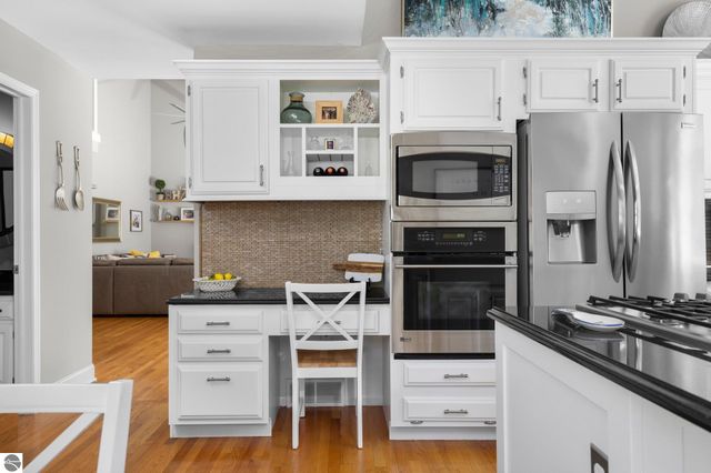 2174 Cuyahoga Court, Traverse City, MI 49686