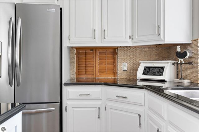 2174 Cuyahoga Court, Traverse City, MI 49686