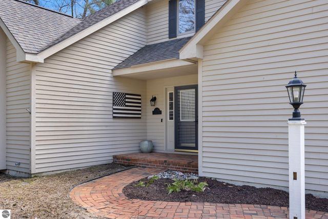 2174 Cuyahoga Court, Traverse City, MI 49686