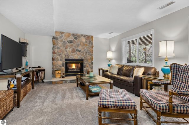 2174 Cuyahoga Court, Traverse City, MI 49686