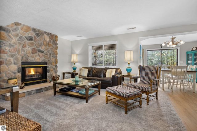 2174 Cuyahoga Court, Traverse City, MI 49686