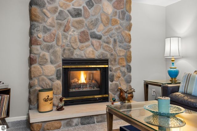 2174 Cuyahoga Court, Traverse City, MI 49686