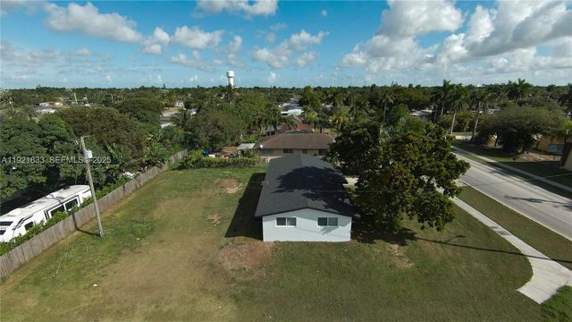 973 NW 8th St, Homestead, FL 33030
