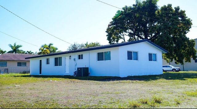 973 NW 8th St, Homestead, FL 33030