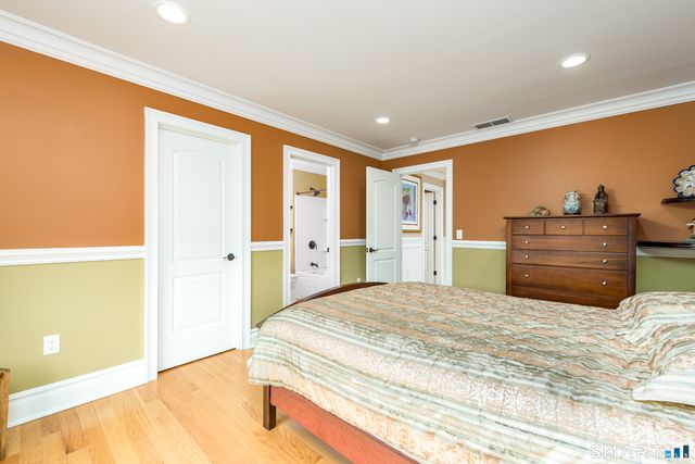 6 Congress Drive, Cromwell, CT 06416