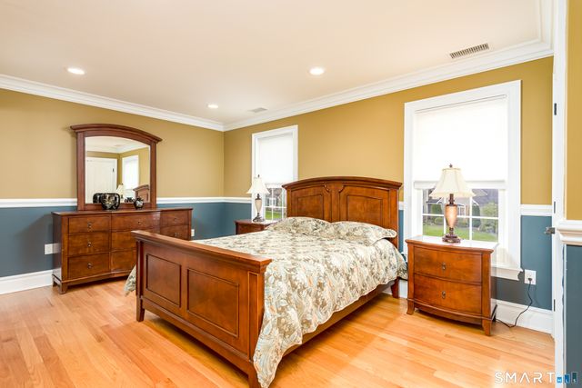 6 Congress Drive, Cromwell, CT 06416