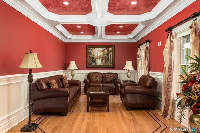 6 Congress Drive, Cromwell, CT 06416